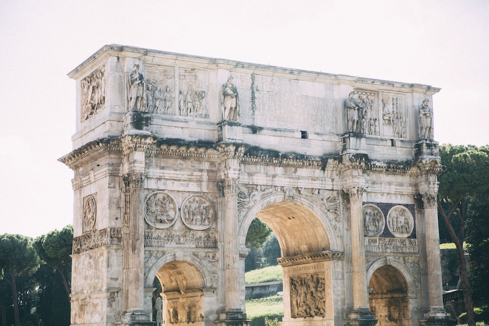Caitlin Lindquist of Dash of Darling shares a photo diary of her visit to Rome, Italy and the colosseum.