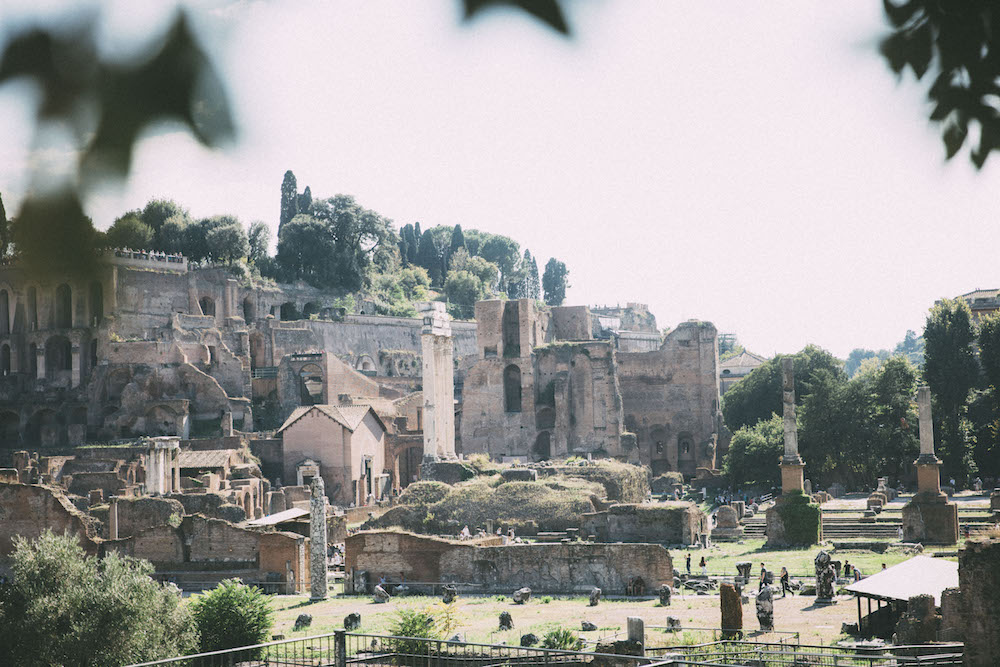 Caitlin Lindquist of Dash of Darling shares a photo diary of her visit to Rome, Italy and the colosseum.
