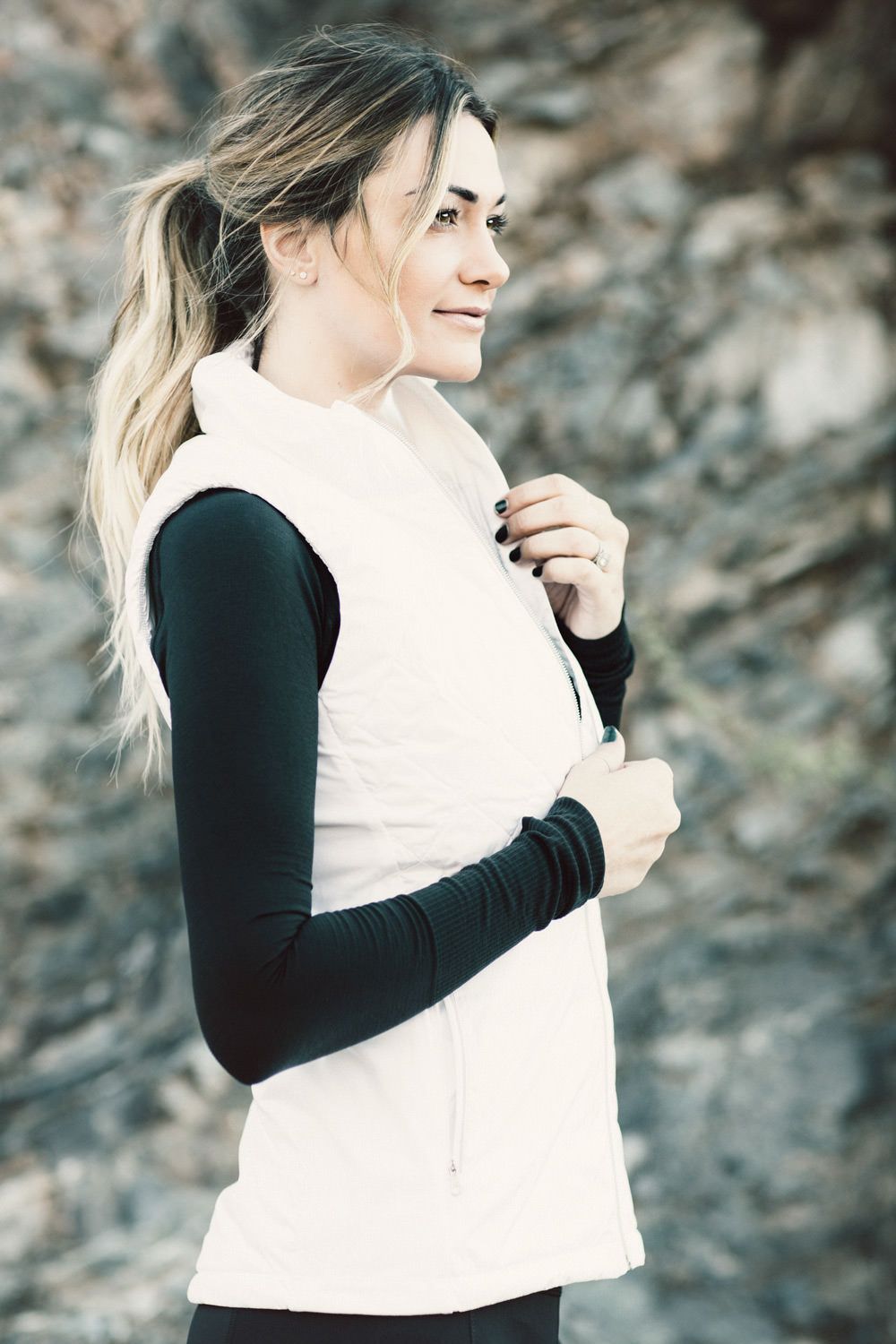 Caitlin Lindquist of Dash of Darling transitions her warm weather workout wear into fall with lululemon and their running gear.