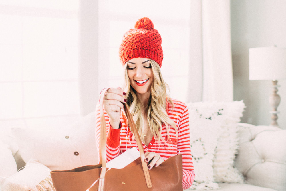 Caitlin Lindquist of Dash of Darling shares gift ideas for the traveler from Mark & Graham