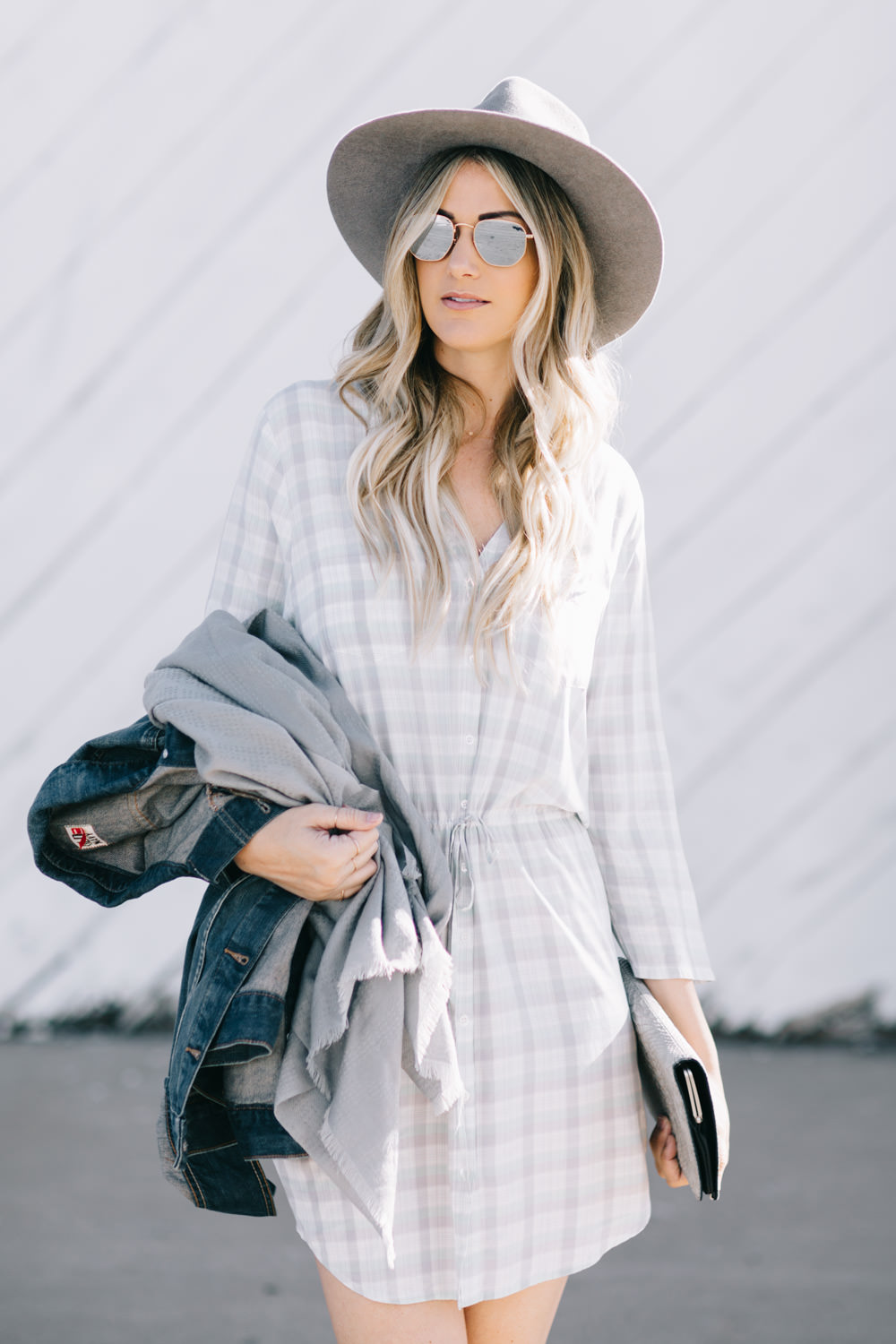 Dash of Darling shares an affordable spring outfit with ThredUp