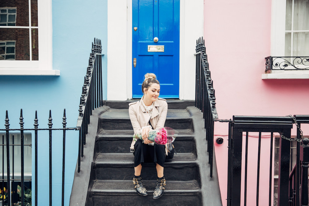 Caitlin Lindquist of the travel blog Dash of Darling shares a quick 24 hour travel guide to London.