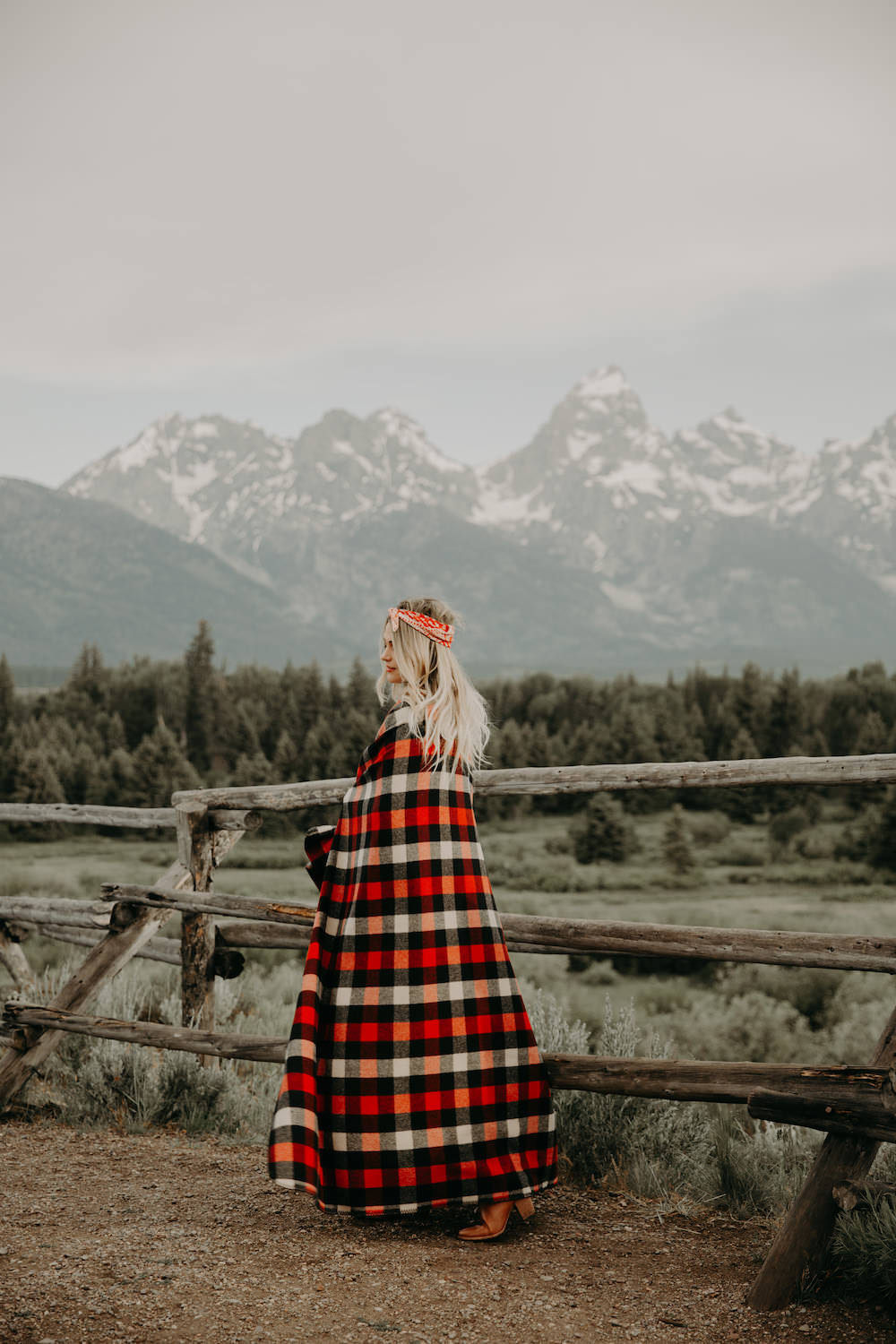 Dash of Darling shares her vacation in Jackson Hole, Wyoming and where to stay and what to do.