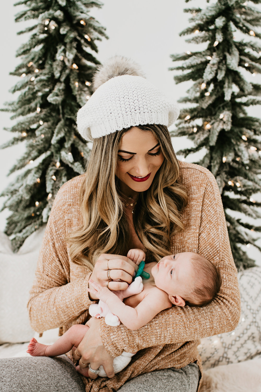 Dash of Darling | Breastfeeding Essentials for the New Mom