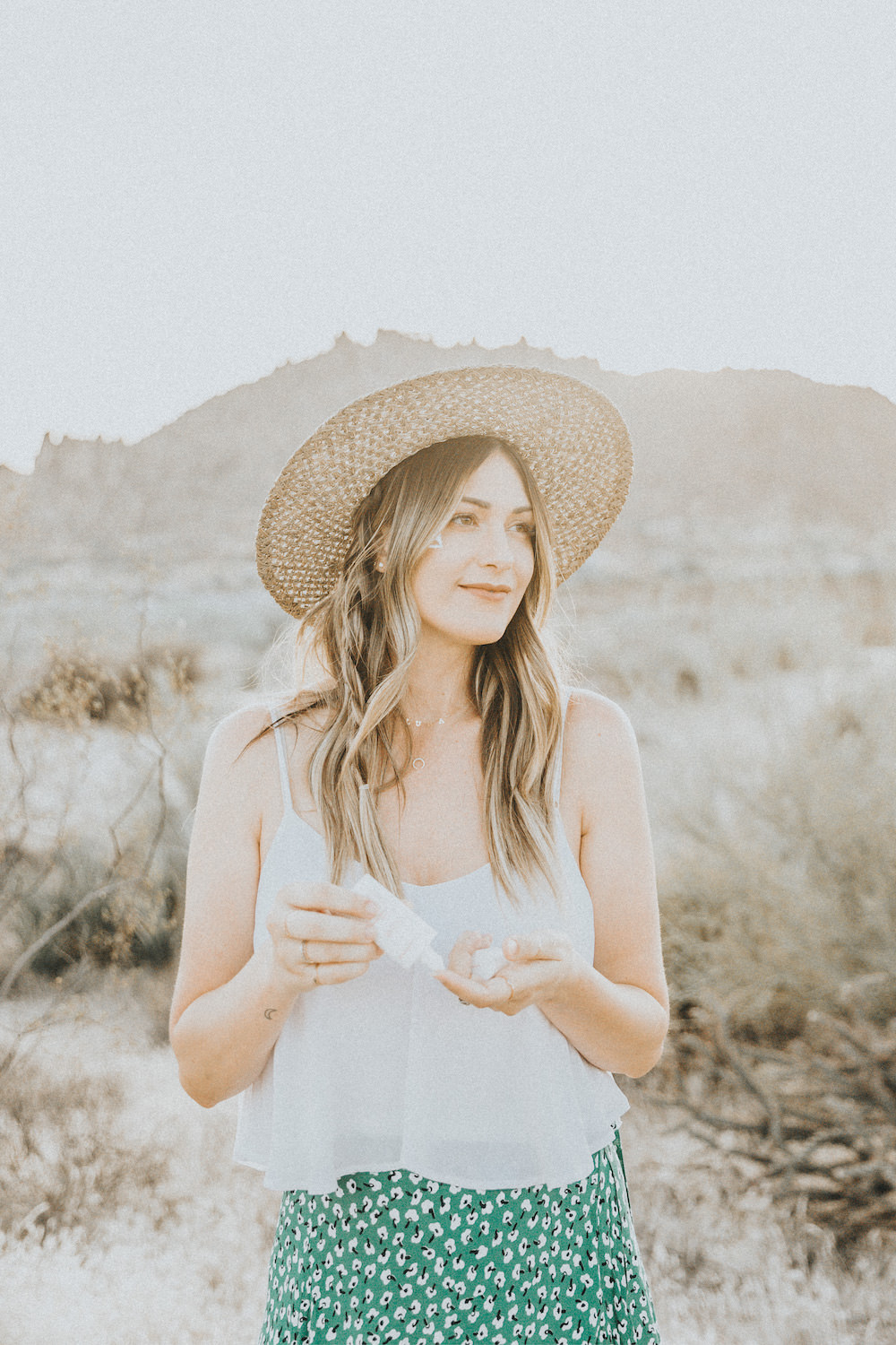Dash of Darling | Arizona fashion and beauty blog Dash of Darling sharing Clarins Sunscreen