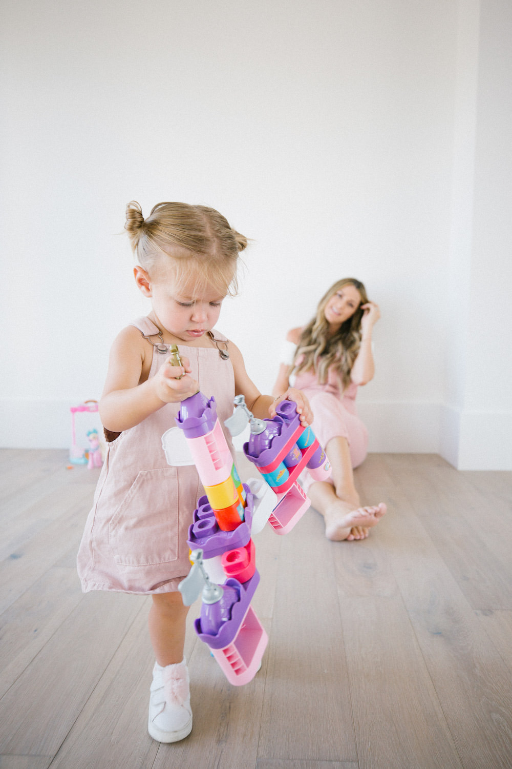 Dash of Darling | Teaching Your Toddler Through Play Based Learning